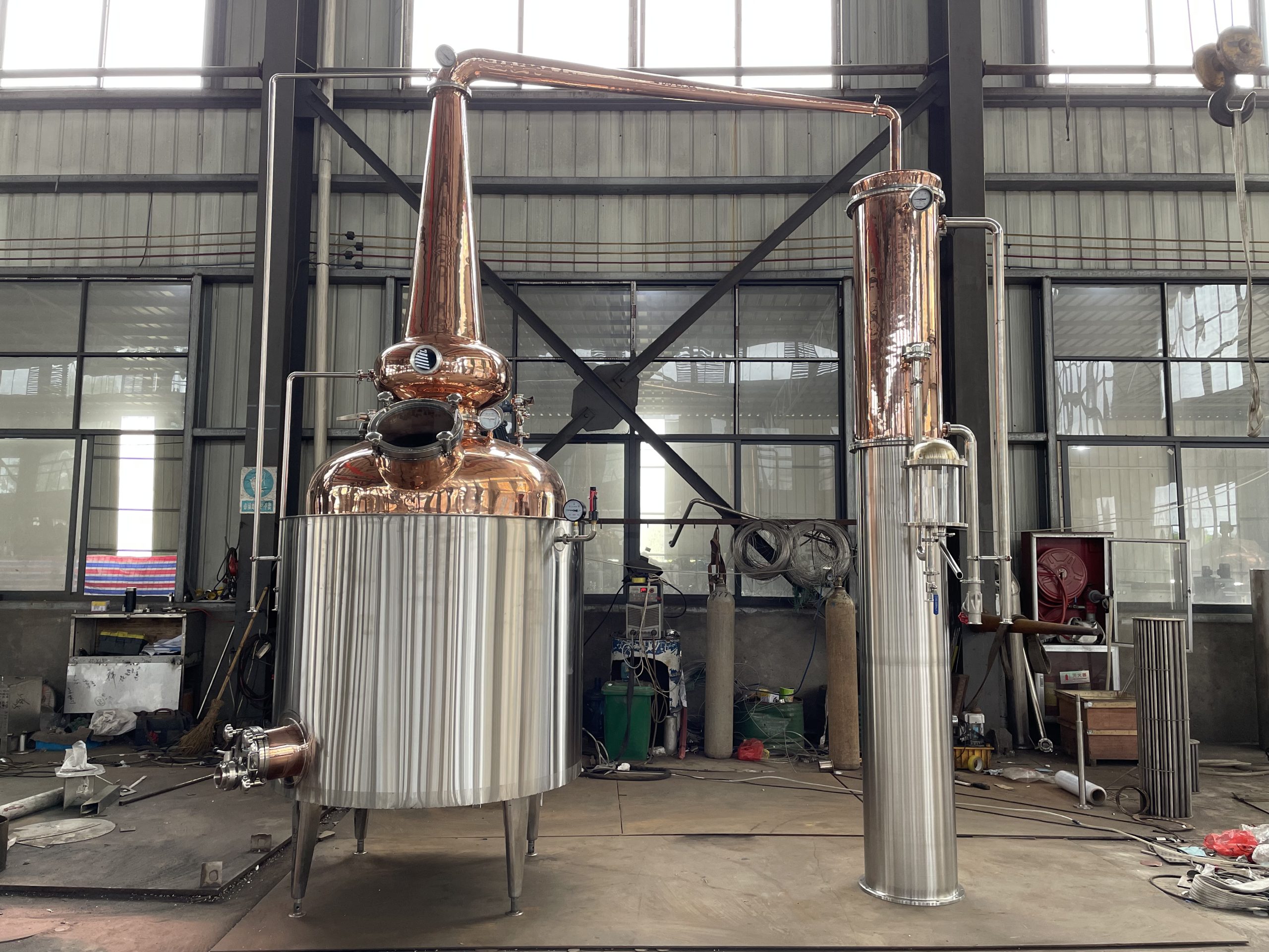 Copper Distillery Equipment vs Stainless Steel 3 Full copper pot still distillery equipment